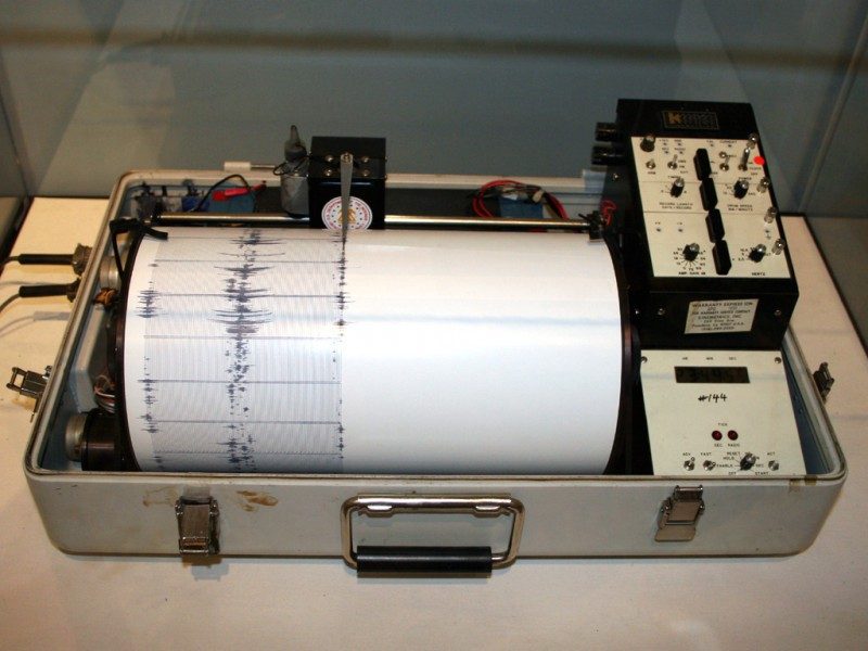 Kinemetrics_seismograph