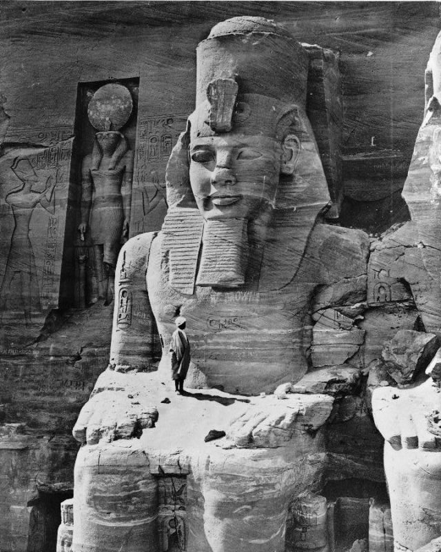 Photos of Ancient Egyptian Monuments More Than 100 Years Ago (4)