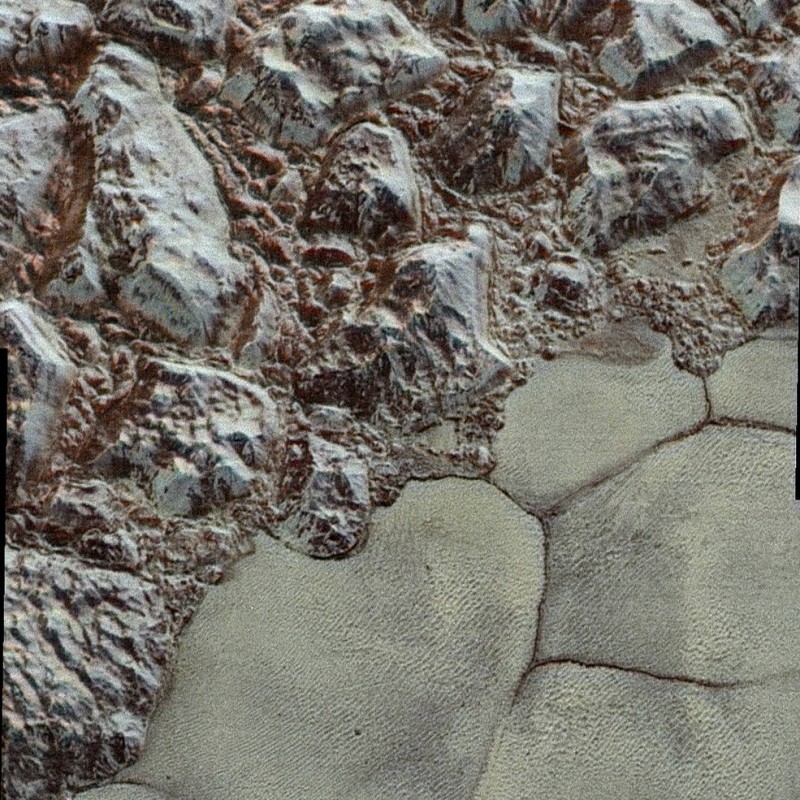 Pluto-Mountains-Color