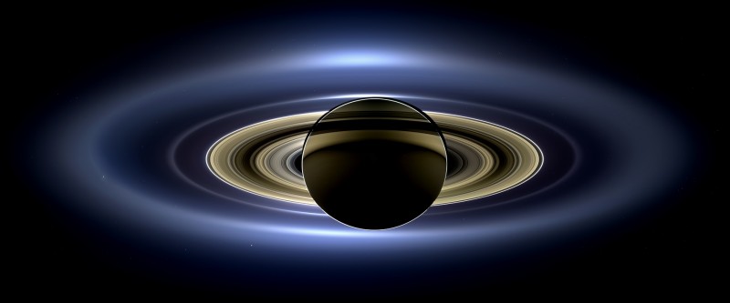 Saturn_eclipse_mosaic_bright