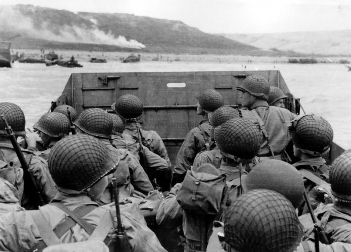 WWII_war_Approaching_Omaha