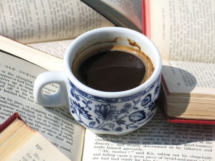 5 места за кафе с книга в София