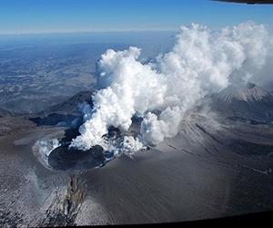 japan-volcano-mt-mount-shinmoedake-lg