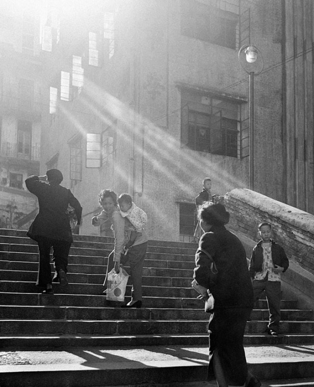 street-photography-hong-kong-memoir-fan-ho-41-640x789